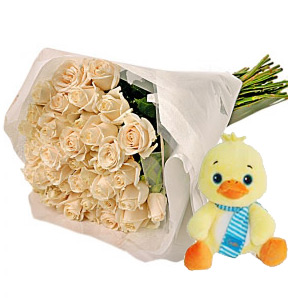 Bunch of ivory roses + teddy bear