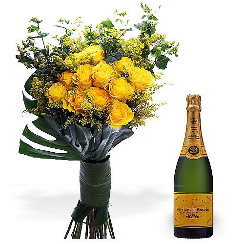 Premium Yellow Roses Bouquet + Champagne Veuve Clicquot